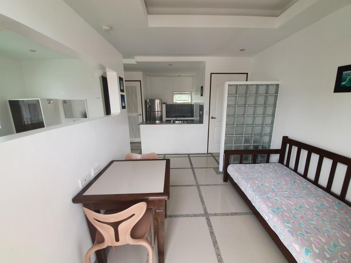 คลับโบราเคย์ อพาร์เตลล่า Hotel Balabag  ภายนอก รูปภาพ
