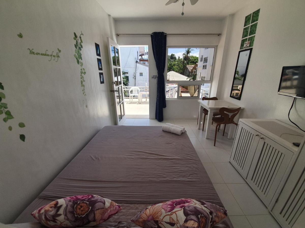 คลับโบราเคย์ อพาร์เตลล่า Hotel Balabag  ภายนอก รูปภาพ