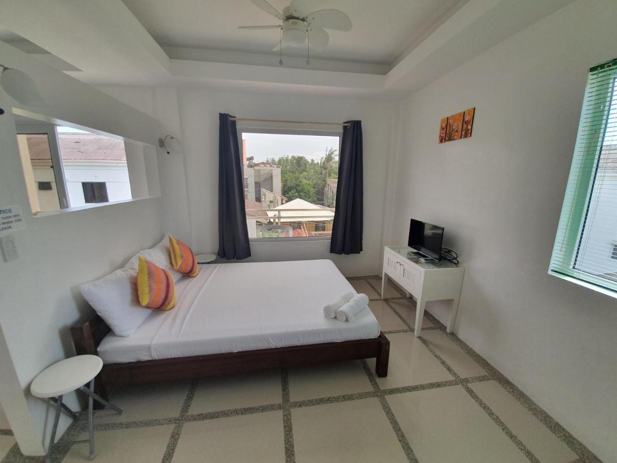 คลับโบราเคย์ อพาร์เตลล่า Hotel Balabag  ภายนอก รูปภาพ