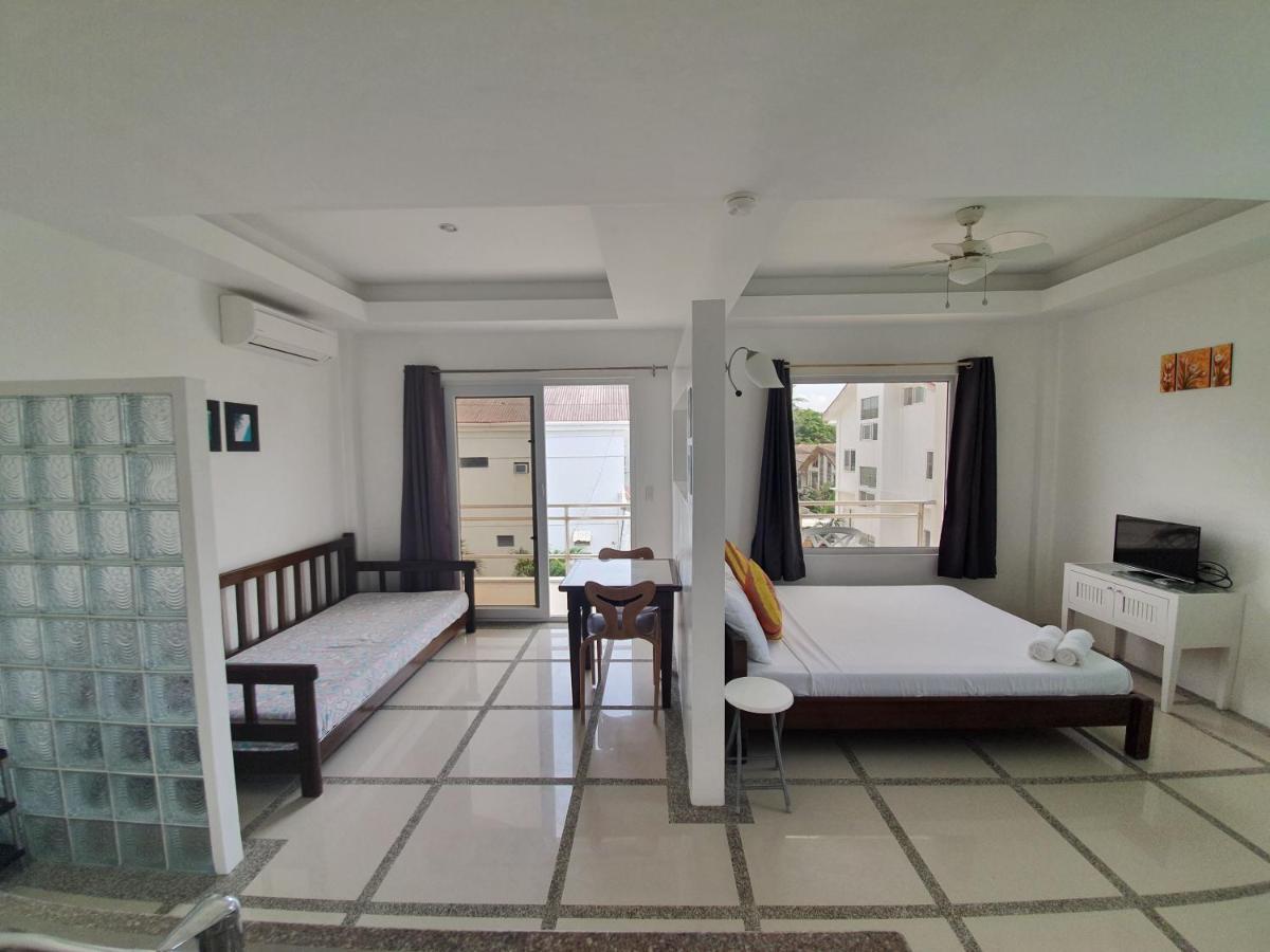 คลับโบราเคย์ อพาร์เตลล่า Hotel Balabag  ภายนอก รูปภาพ