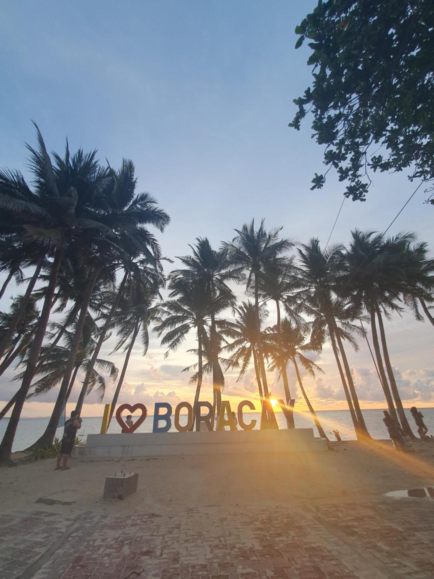 คลับโบราเคย์ อพาร์เตลล่า Hotel Balabag  ภายนอก รูปภาพ