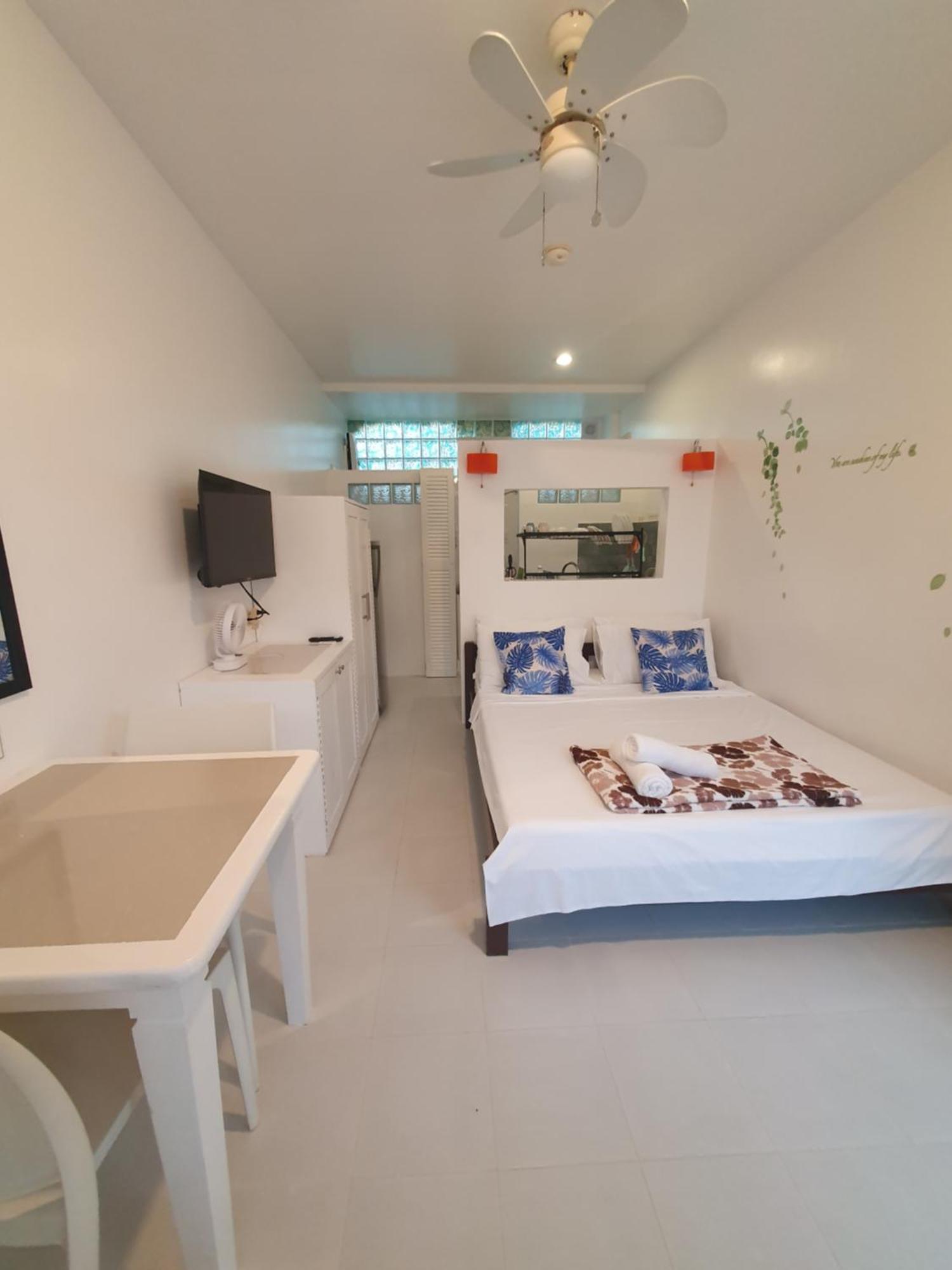 คลับโบราเคย์ อพาร์เตลล่า Hotel Balabag  ภายนอก รูปภาพ