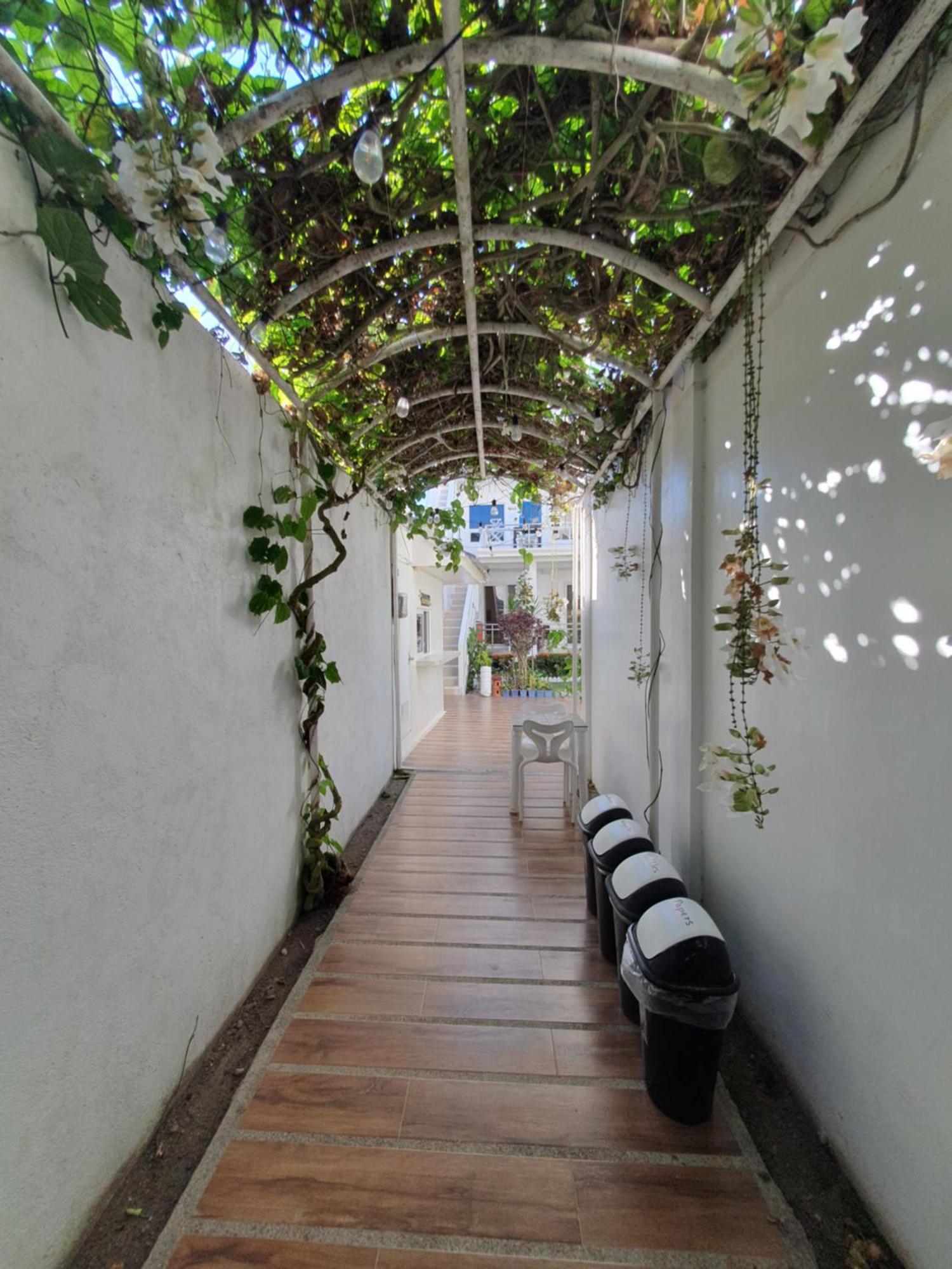 คลับโบราเคย์ อพาร์เตลล่า Hotel Balabag  ภายนอก รูปภาพ