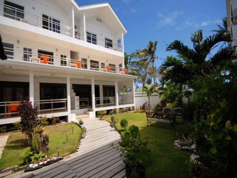 คลับโบราเคย์ อพาร์เตลล่า Hotel Balabag  ภายนอก รูปภาพ